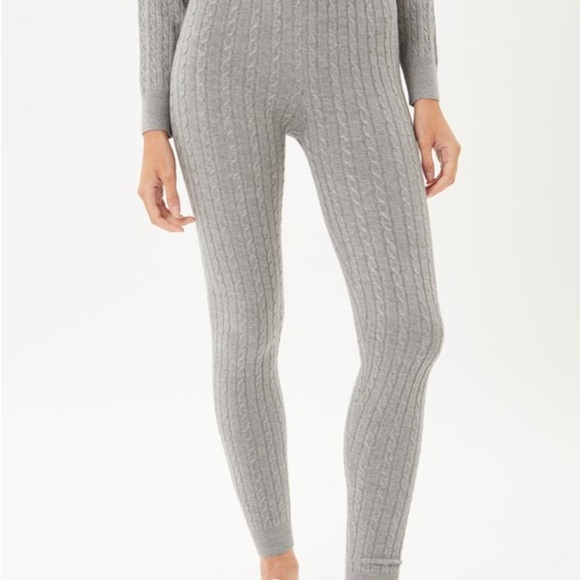 Cable Knit Two Piece Set - Picture 5 of 5